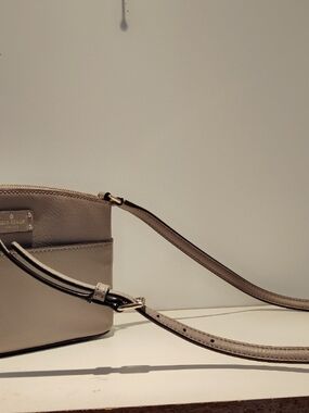 kate spade taupe beige pebbled leather crossbody bag
